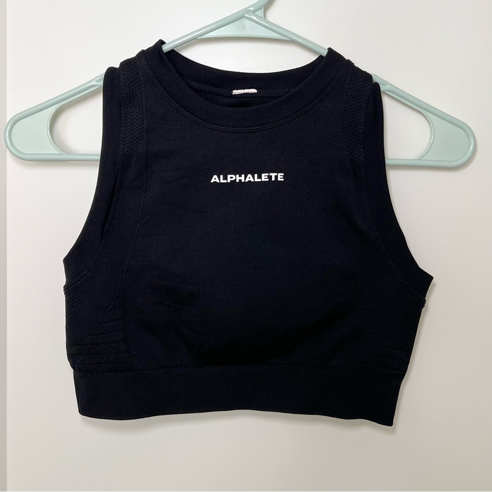 Alphalete Women's Black Crop Top